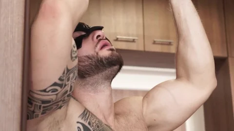 maskurbate: David Boss Worships Peter Lipnik's Rock Hard Muscles