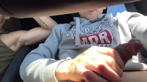 Stranger pulls over for a quick blowie