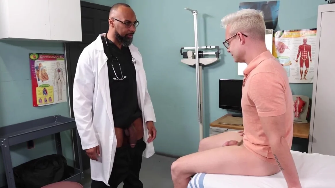 FamilyCreep: Big Balls & Blonde Ray Diesel Fuck Andrew Connor