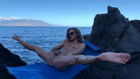 AlternaDudes: Keleb's Yoga Seaside Jacking