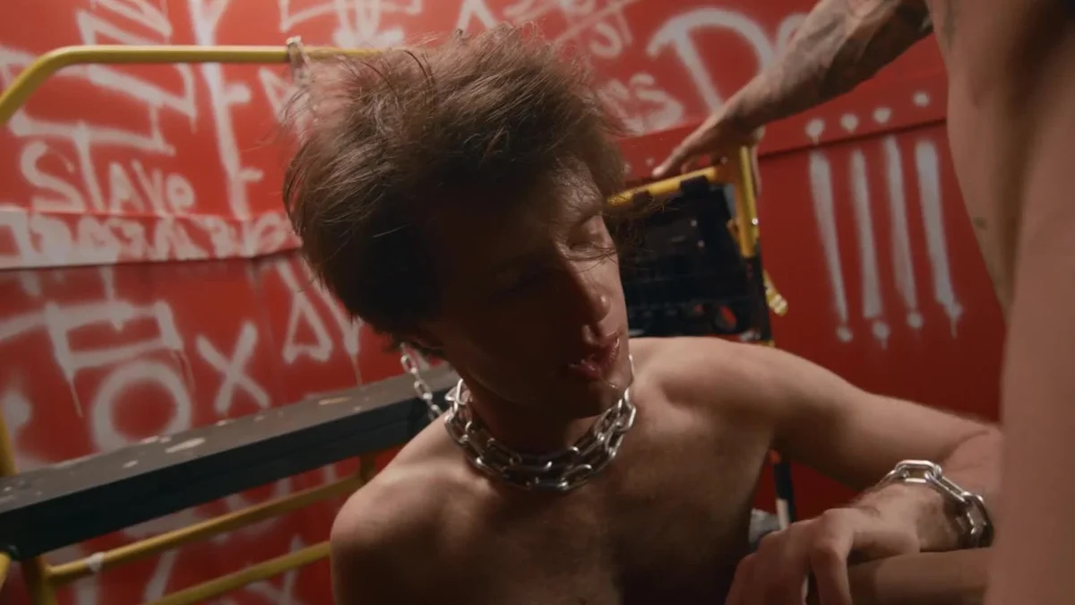 Bromo US: Maxx's Raw Fuckfest