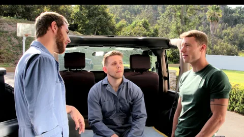 Next Door Raw: Justin's Full-Service Special