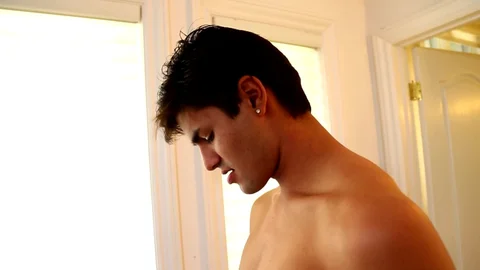 Next Door Twink: Returning the Favor in Bed