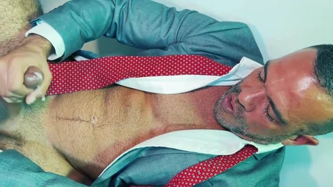 MenatPlay: Nicholas Bardem's Morning Routine