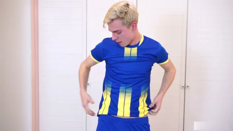 Soccer Star Gets Hand Jobbed Hard
