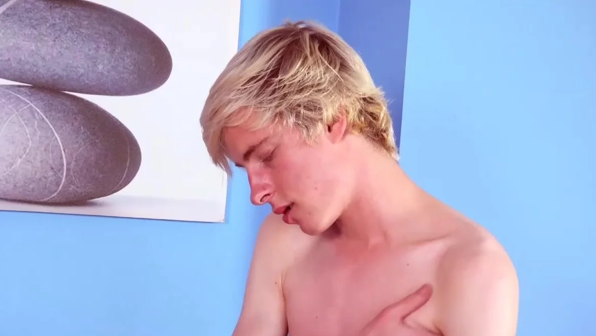 BoyFun: Blond hair twink Mike Branco in solo masturbation