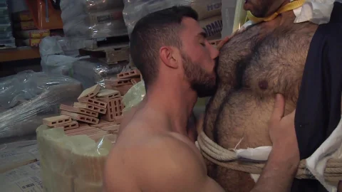 menatplay: Smashing the Power Top
