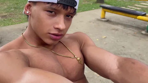 EastBoys: Public Street Workout with Damond Brown