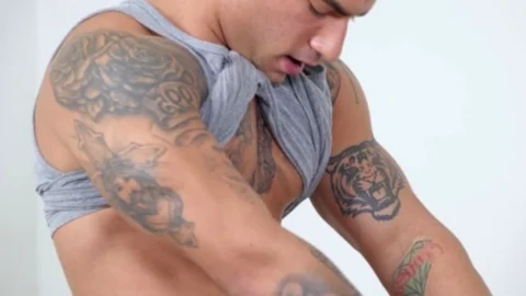 Str8ToGay: Yoga Bottom Takes A Pounding From Tattooed Top