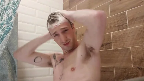 activeduty: Banging Myself In The Shower