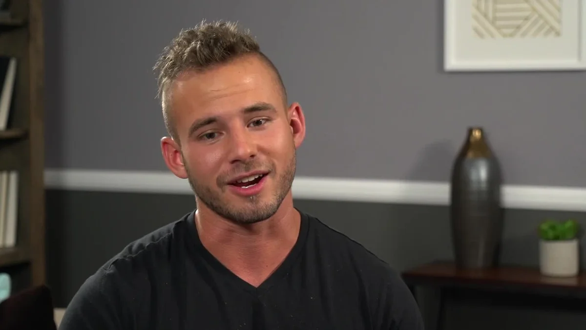 SeanCody: 9 Inches or Less, Says This Gay Baker Turned Top!