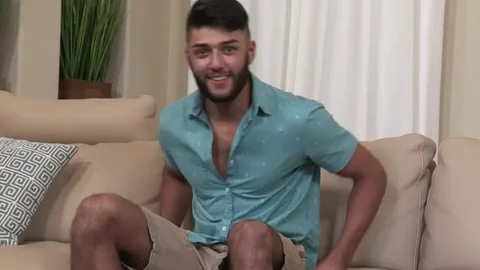 SeanCody: Why Being Hot and Solo Is Awesome