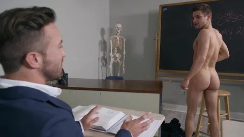 Big Dicks at School: Johnny Rapid and the Anatomy Class Pose-Off