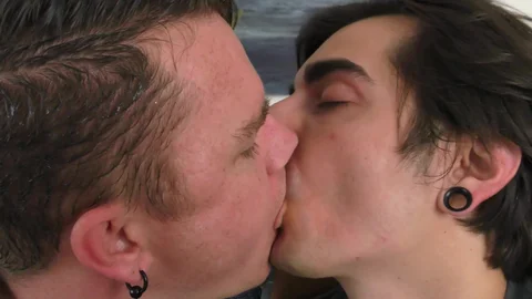 ManPuppy.com: Sweaty Hot Kissing with Two Cute Gay Twinks