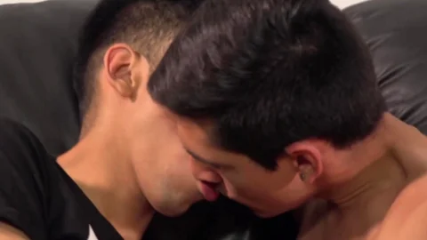 Iomacho: Francis and Alejo's Big Dick Blowjob