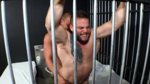 Bromo US: Dark-haired Jock Fucks Darin