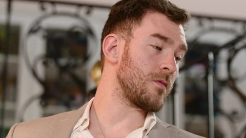 staghomme: Young Twink Services Powerful Top