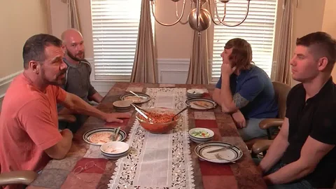 Str8ToGay: Hoping for Love in Unexpected Places