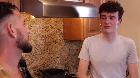 FamilyDick - Thanksgiving Roasting For a Pale Twink