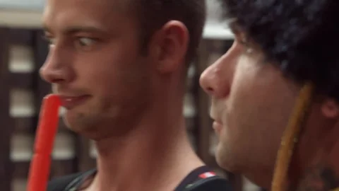 Men Of UK: British Bloke Blows American
