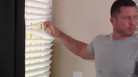 Str8ToGay: Fucking His Way to Success