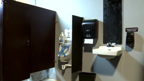 Extra Big Dicks: Captive Stall Listener's Treat