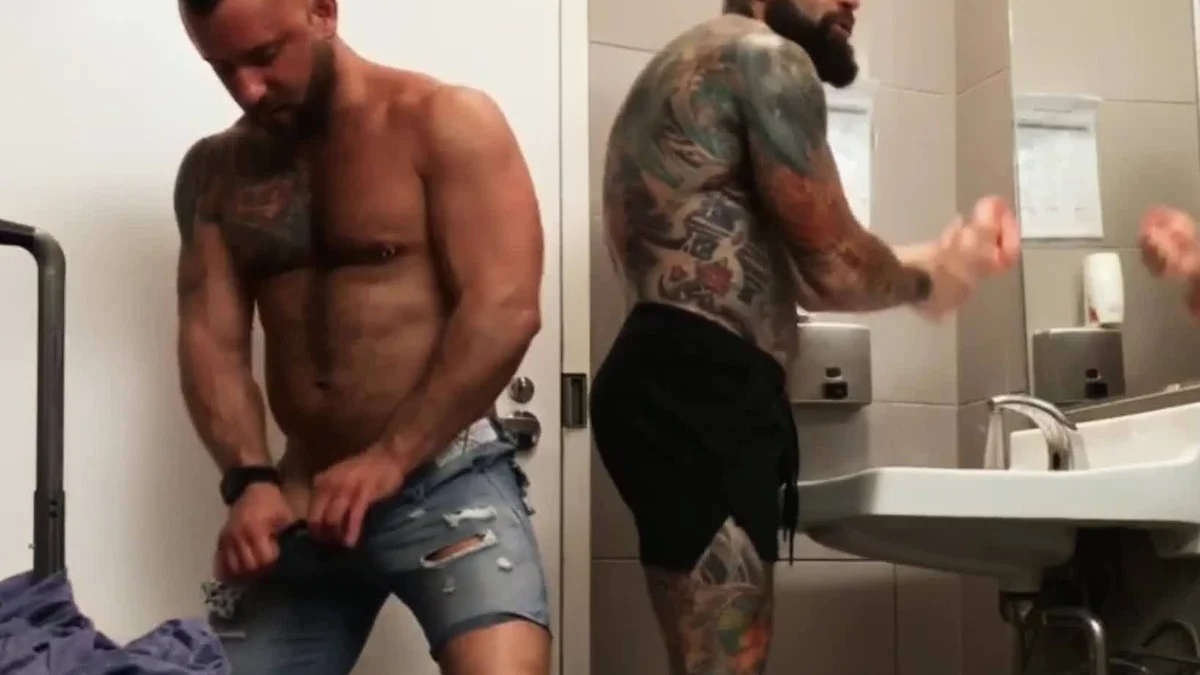 RealityDudes: Tatted Beards Takeoff: A Frenzied Airport Fuck