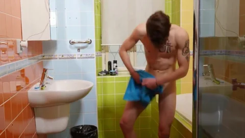 TwinkTop: Spying Leads To Wet And Messy Fun