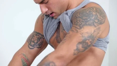 Str8ToGay: Yoga Bottom Takes A Pounding From Tattooed Top