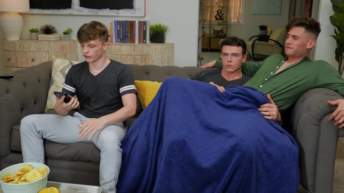 Men: Sneaky Slurping While Watching TV