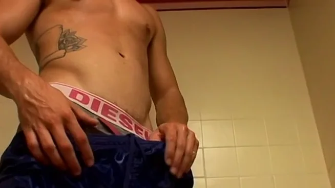 UndieTwinks.com: American Kelly Cooper jerking his uncut cock