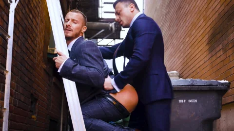 menatplay: Dapper Dudes Deciding to Diddle Daily