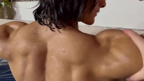 EastBoys: Colombia's Hottest: Liu Kent Flexes Muscles by the Pool