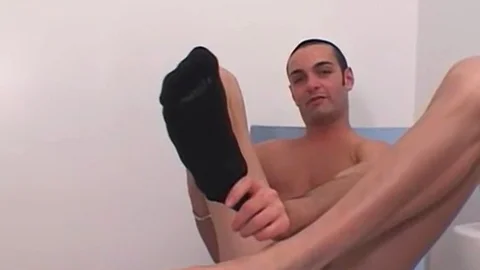 FootFriends.com: Ireland's Best: Big Tasty Feet and Socks