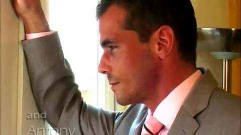 menatplay: Muscle Stud Takes His Payment in Kind