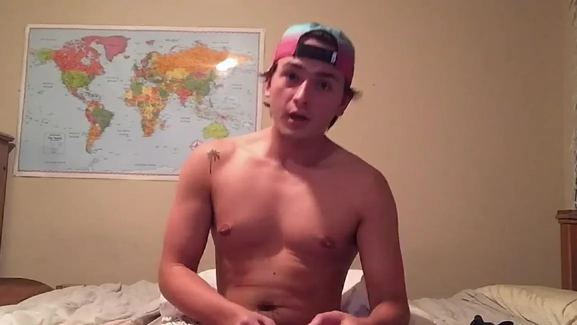 BrokeStraightBoys: Alone But Not Unsatisfied