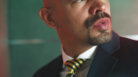 menatplay: Cuban Businessman Goes Public