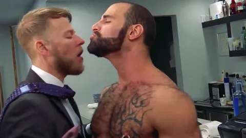 MenatPlay: Italian Stallion Paco Takes Matthew's Big Tip