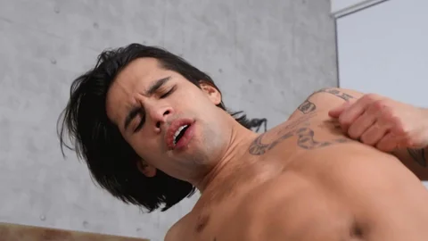 RealityDudes: Ty Teases Stepbro with Makeup