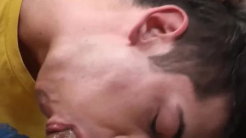 Euro Hunk: Whimpering Boy Fulfills Stud's Backdoor Lust