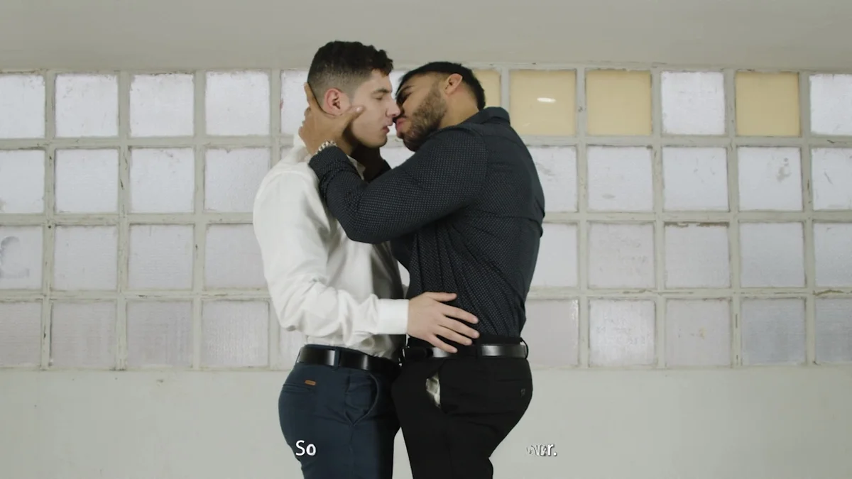 Staghomme: Bastian's Passionate Kisses