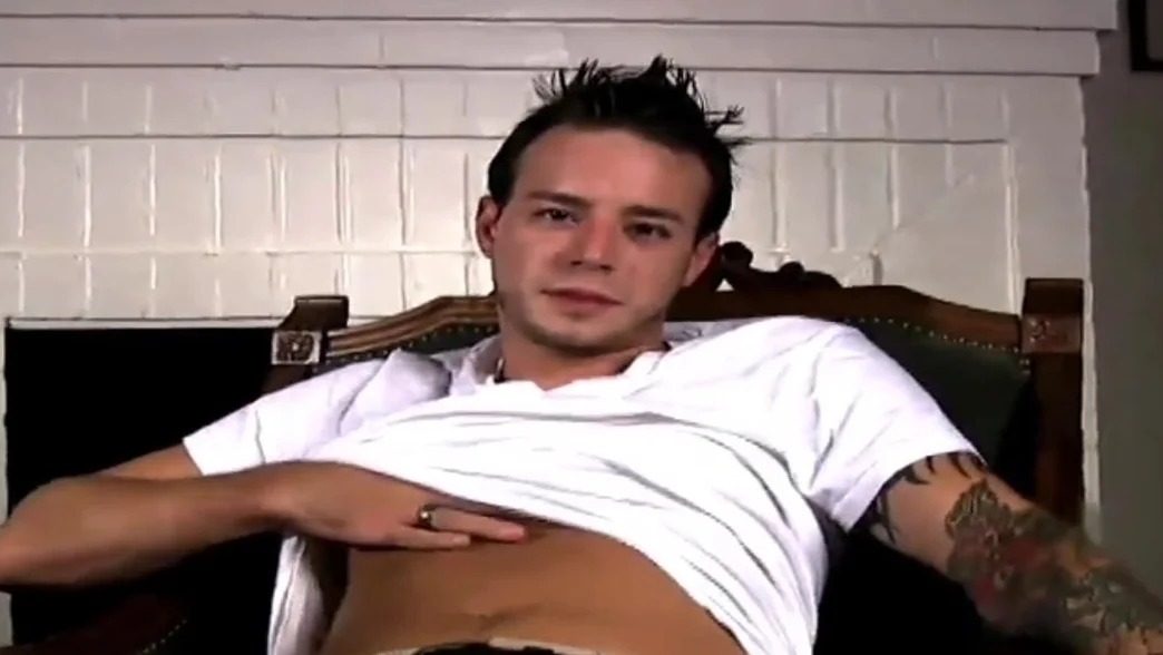 DirtyBoyVideo: Troy's Straightness Fails, He Receives