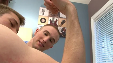 NextDoorTwink: Cameron's Tight Ass Gets Pounded