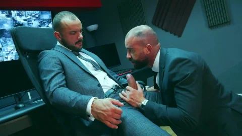 menatplay: Relaxing Moments with Max