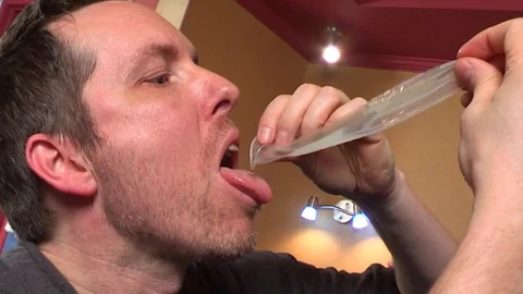 Dude is ready to swallow every little drop of that fresh cum