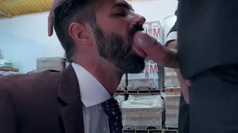 menatplay: Alpha-Bottom Dani Controls the Rides