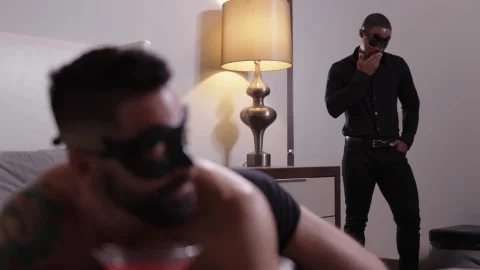 Noir Male: Intense Threeway with Dominic