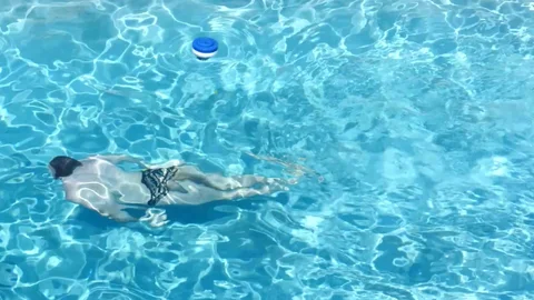 Bareback That Hole: Poolside Raunchy Adventure