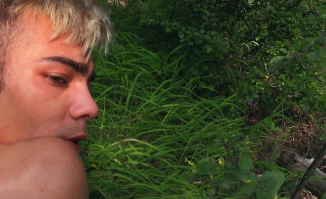 CzechHunter - Amateur Gay Dude Sucking Cock for Spare Cash