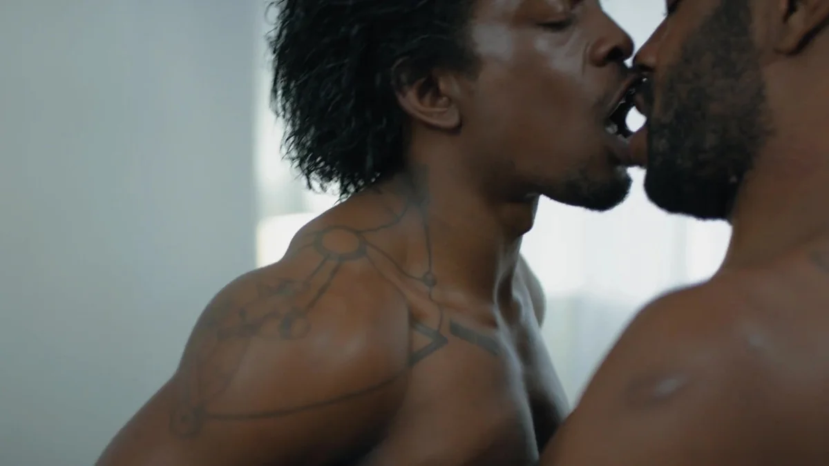 Noir Male: Shocking Seduction
